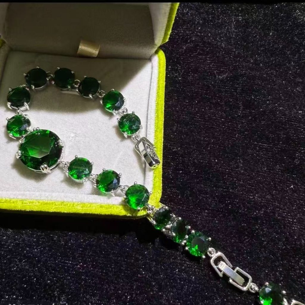 Enchanting Emerald Green Five Blessings Bracelet