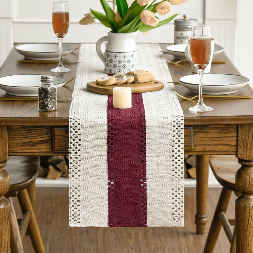 Charming Red Farmhouse Table Runner - Perfect for Holiday Gatherings
