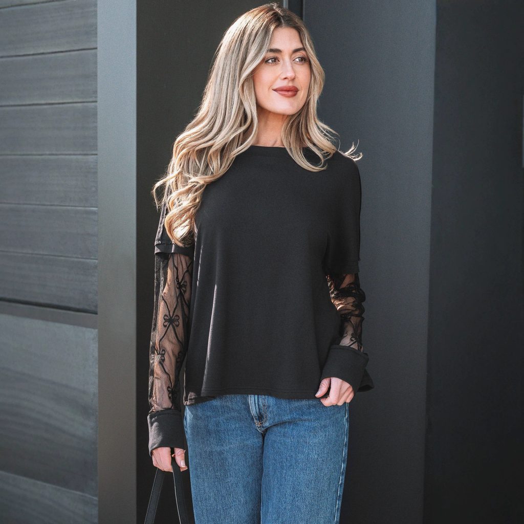 Stylish Lace Patchwork Pullover T-Shirt - Effortless Comfort