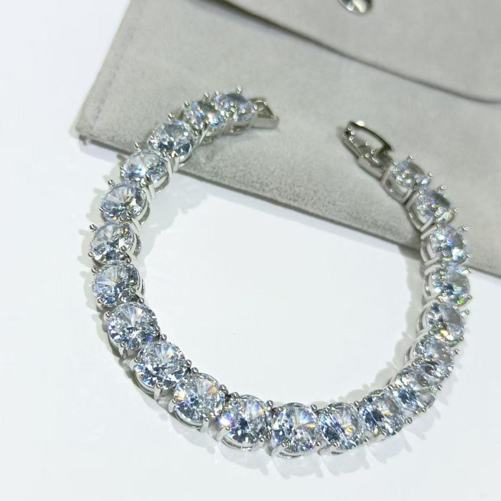 Moon White Forever Love Bracelet - Timeless Elegance for Every Occasion