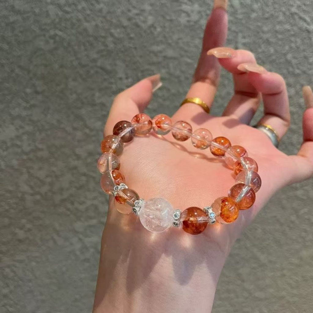 Exquisite Natural Red Glue Flower White Ghost Bracelet