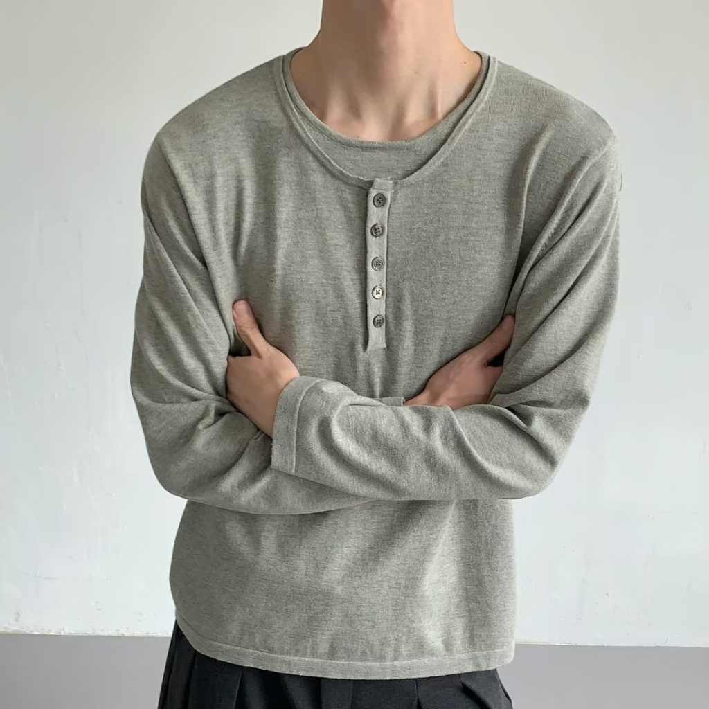 Men's Retro Long-Sleeve T-Shirt - Timeless Style & Comfort