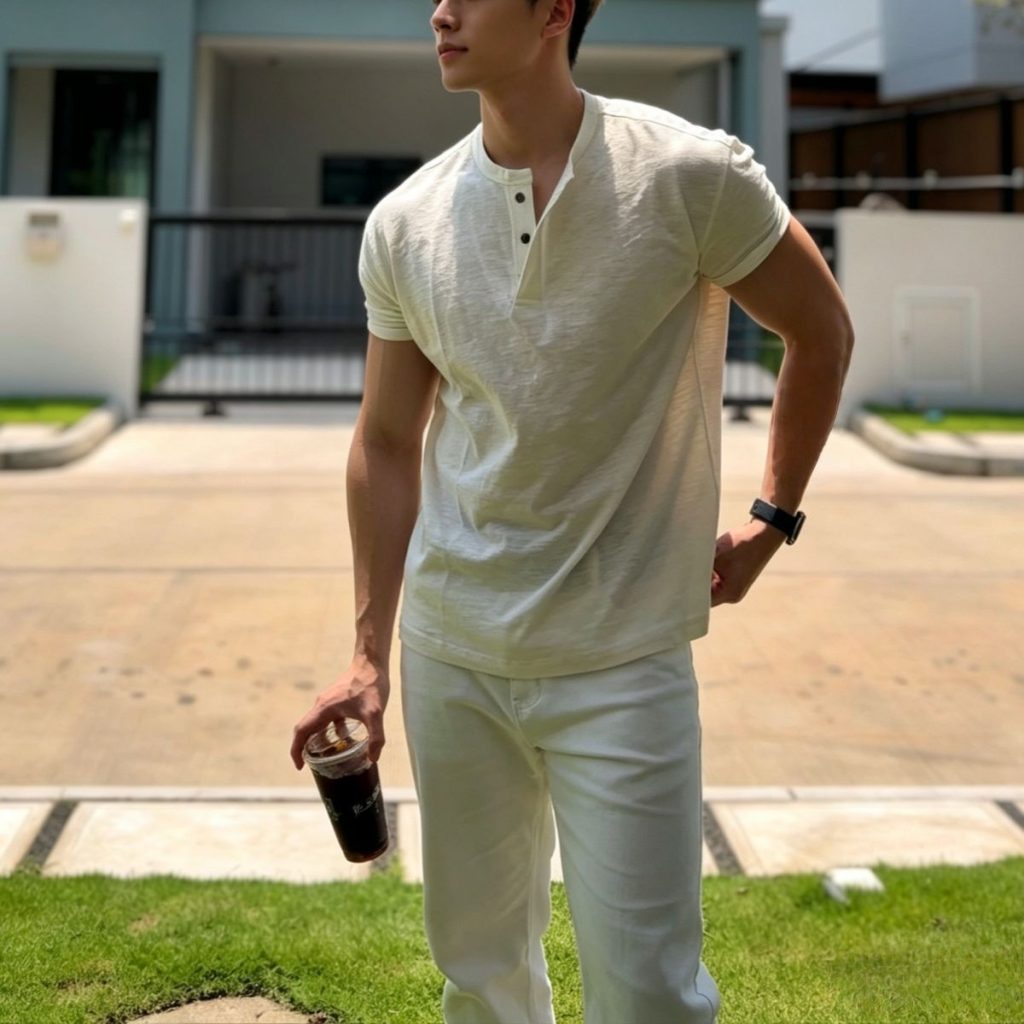 Vintage-Inspired Distressed Men's Short-Sleeve T-Shirt